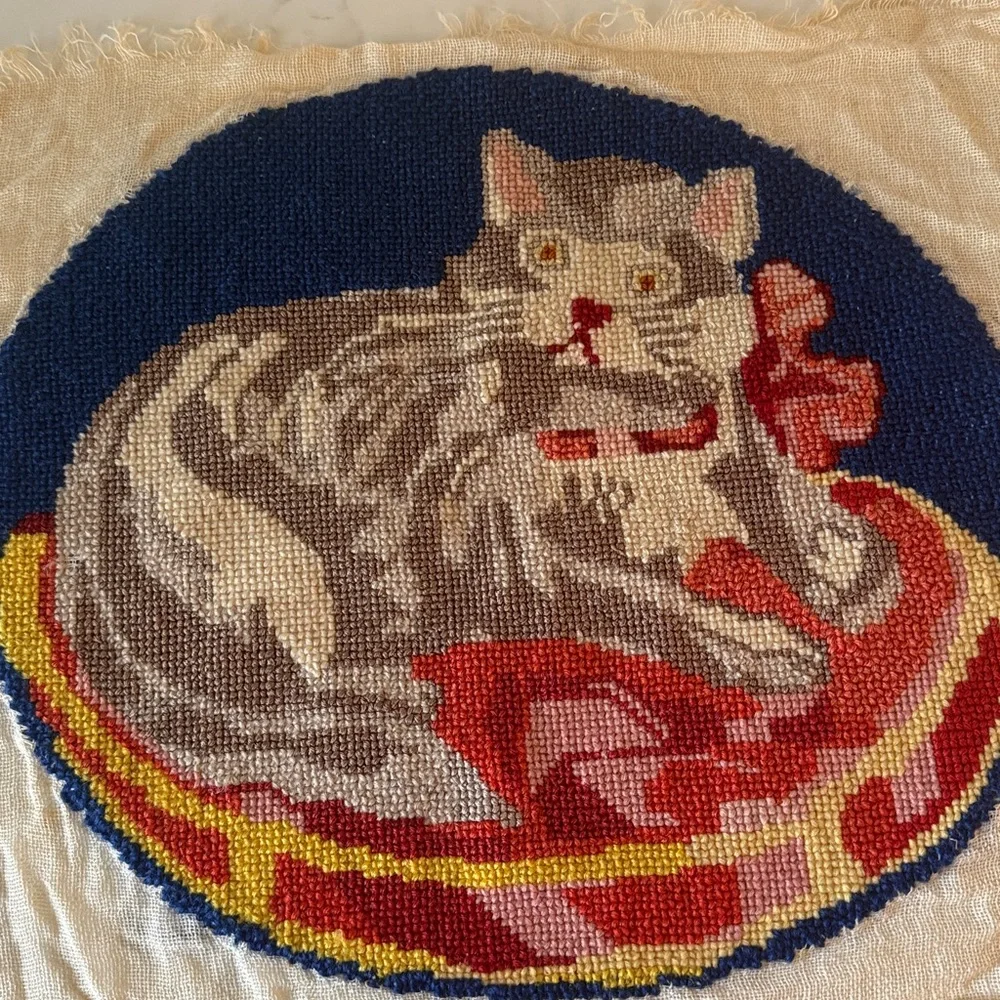 Vintage Needlepoint Cat Picture not framed - Picture 2 of 6